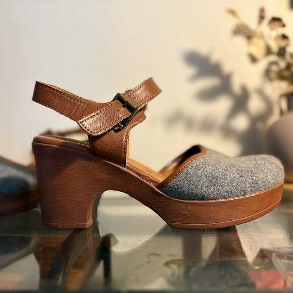 b.o.c. Women's Natasha Mary Jane Clog with Wool – [ Excellent Condition ] - Picture 2 of 7